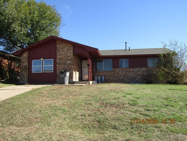 New listing West Side! New paint and hard ... - New listing West Side! New paint and hard ... Casa