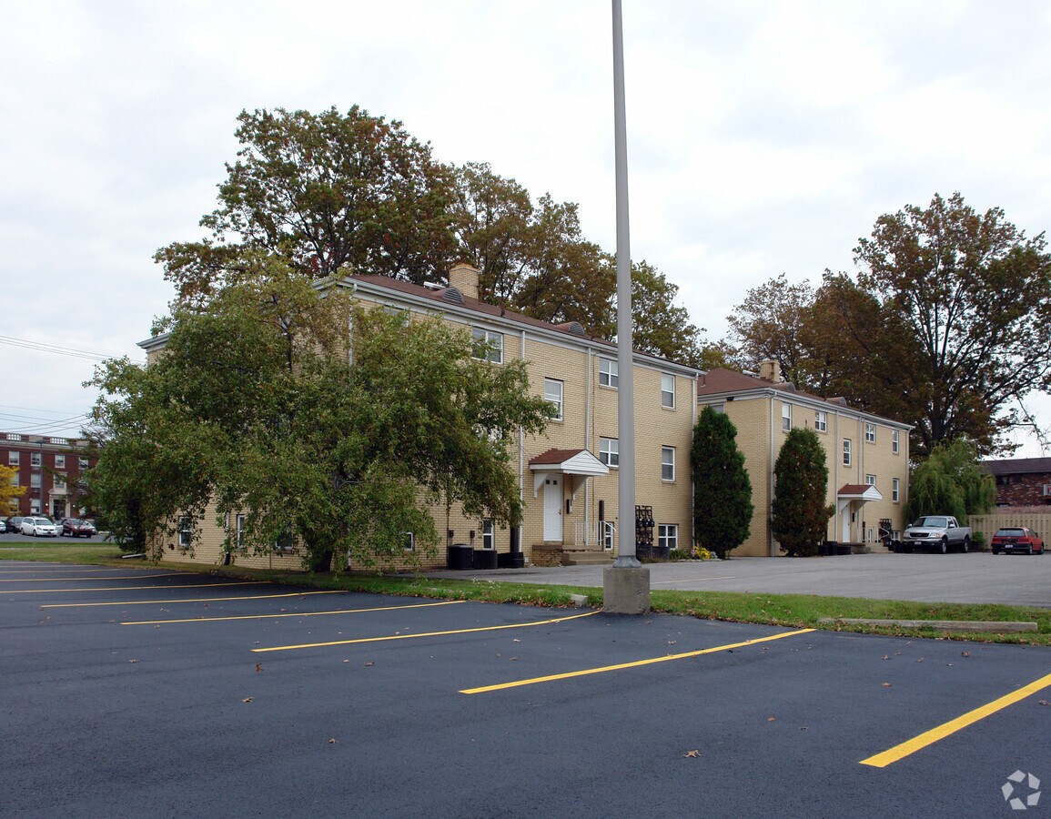 Photo - 475-483 Gypsy Ln