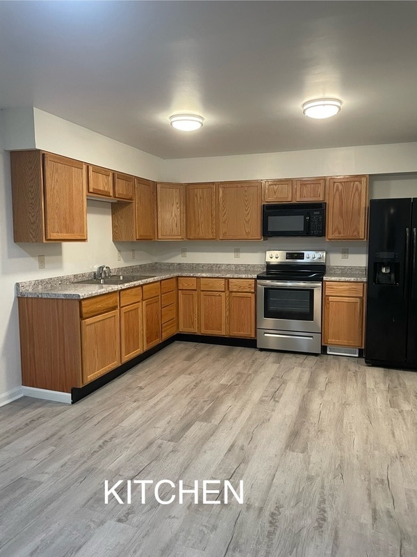 Photo - 2140 Crystal St