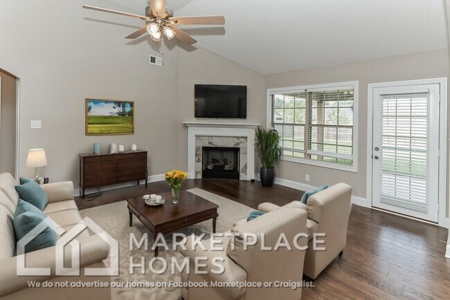 Photo - 702 Jim Brown Dr
