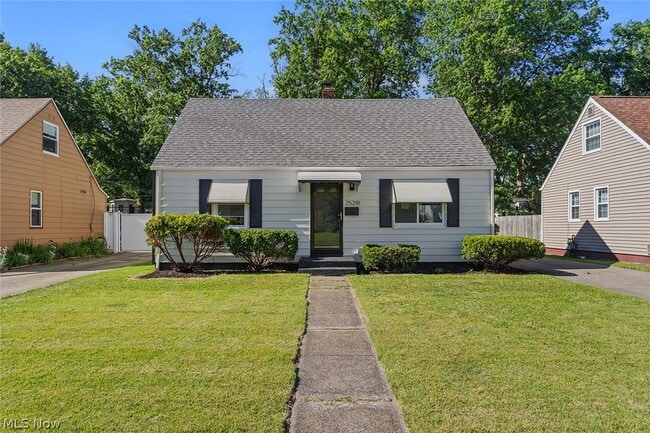 Photo - 25291 Richards Ave