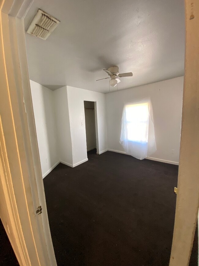 Photo - 1307 E Travis St