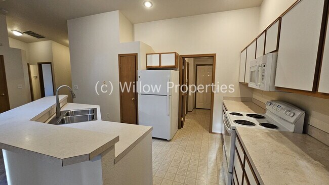 Photo - 3-Bedroom Duplex in Puyallup with 2 Full B...