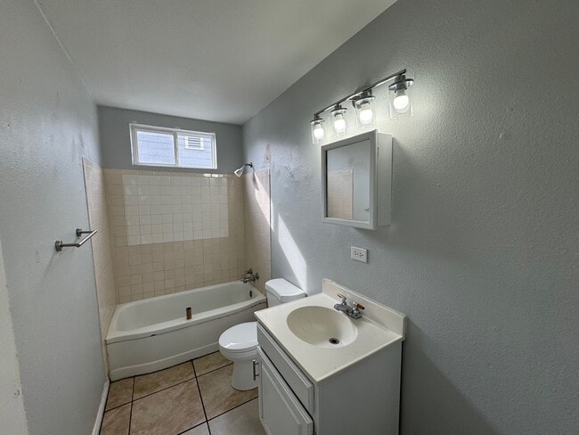 Photo - 2101 Mitchell Ave