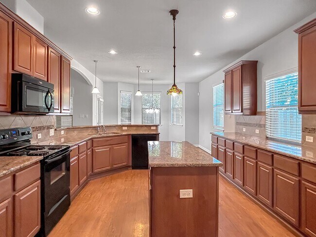 Photo - Spacious and Stylish in Schertz!