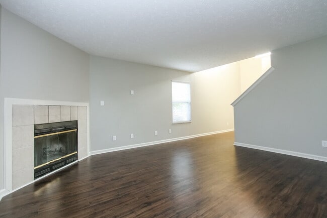 Photo - 5885 Gadsen Dr