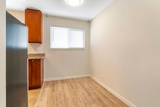 Oak Grove - 265 Vernon