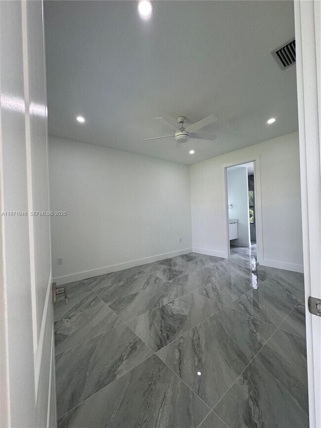 Photo - 1403 Unice Ave N