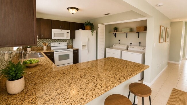 Photo - 10900 NW 7th St Unit 101