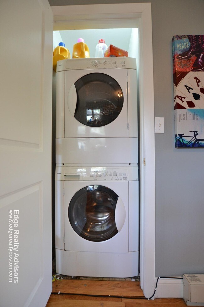 Photo - 63 Surrey St Unit 2