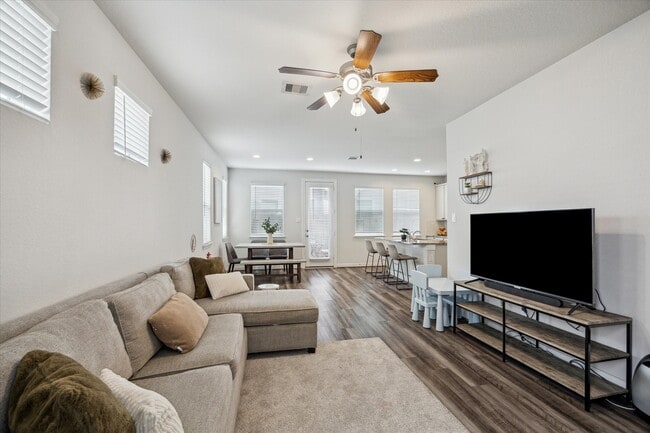 Photo - 9906 Brickhouse Dr