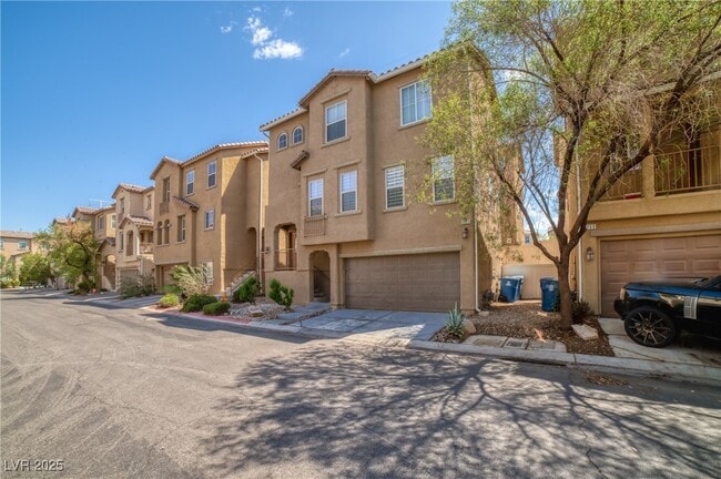 Photo - 1283 Little Boy Blue Ave