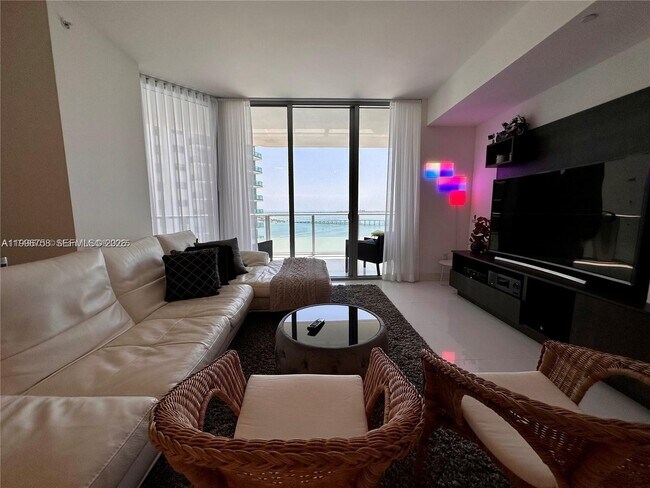 Photo - 1300 Brickell Bay Dr Unidad 3206