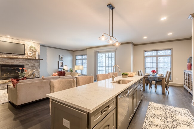 The Club at Waters Edge (Luxury Apartments)