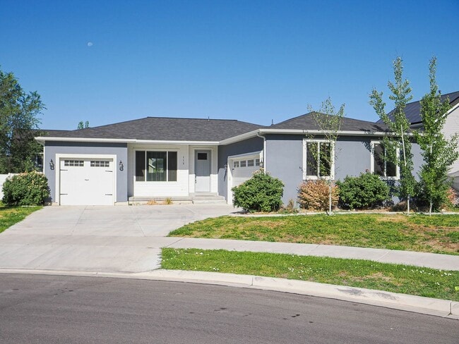 Building Photo - 3 Bedroom, 2 Bathroom Provo Home