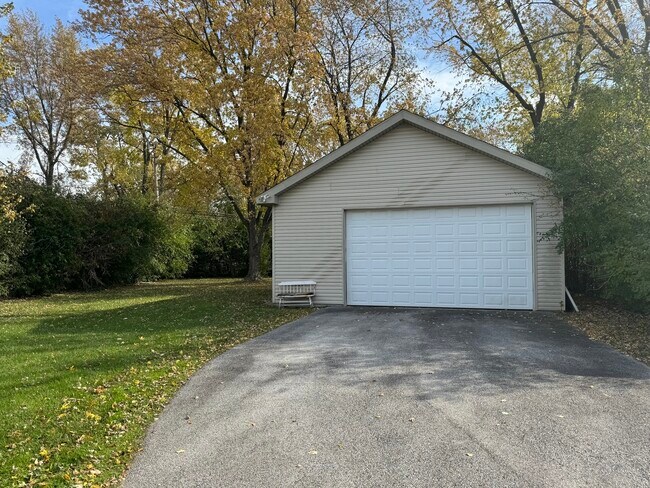 Photo - 11749 S Sacramento Dr