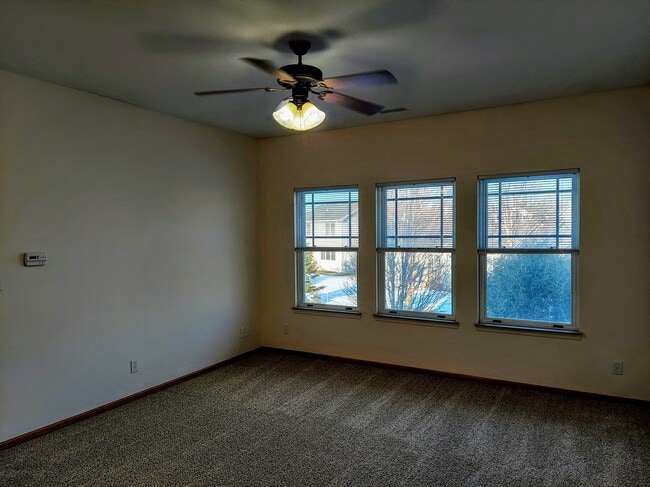 Photo - 2329 Bristol Dr Unidad 2005