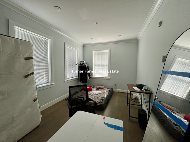 Photo - 79 Linden St Unit 2