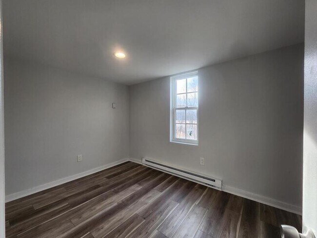 Photo - 251 Samsonville Rd