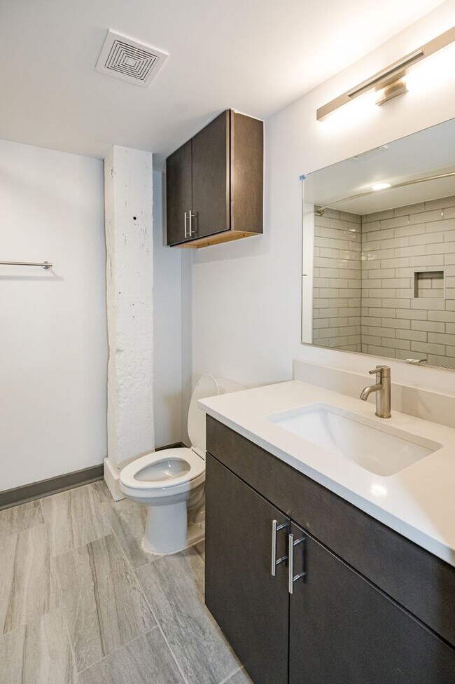 Photo - Downstairs Flat by Bike Rack with Washer &... Unit 6104