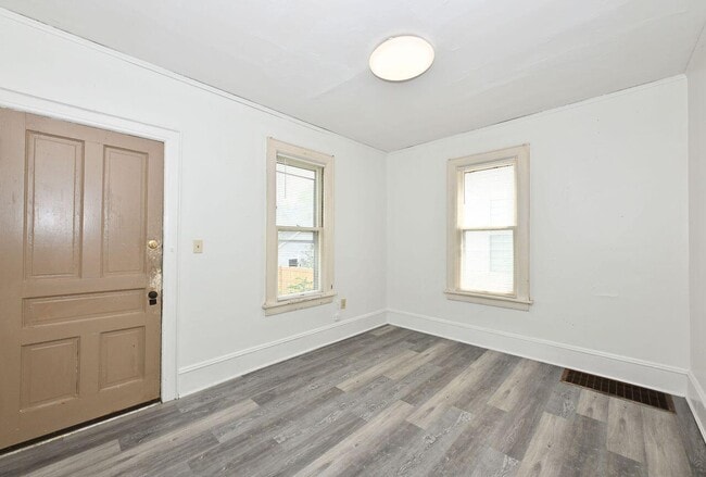 Photo - 2768 N Bremen St