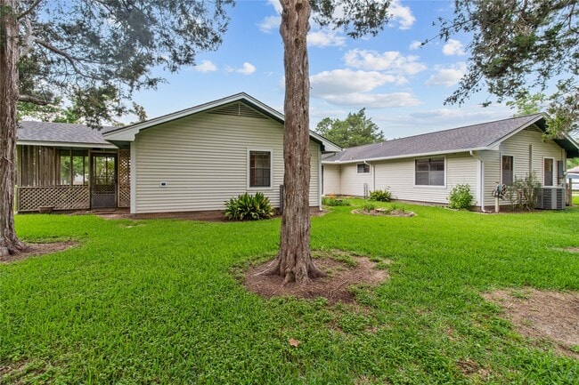 Photo - 4848 Wickwillow Ln