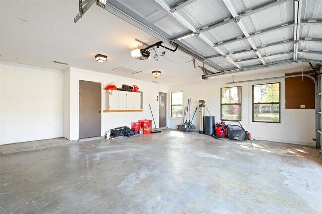 Photo - 248 S Topi Trl