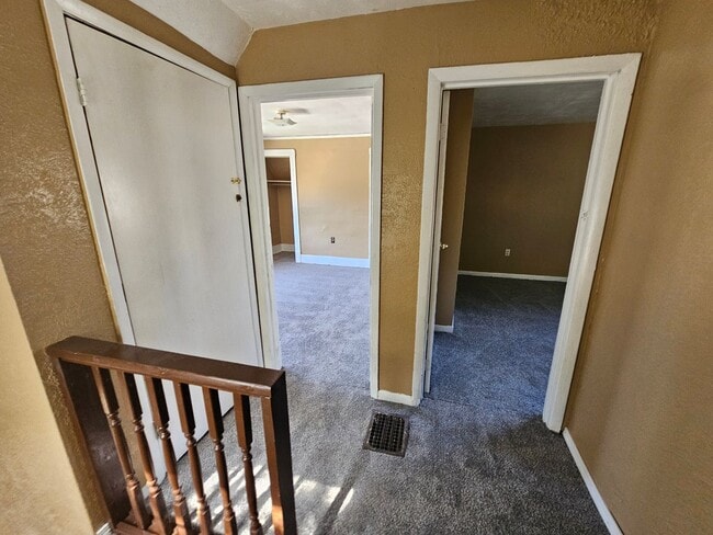 Photo - 3 bedroom home with fenced yard