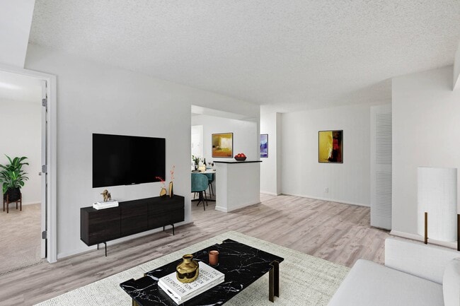 Photo - Vistas of Annandale