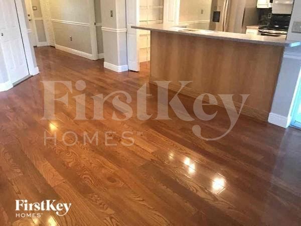 Photo - 17261 Oriole Rd