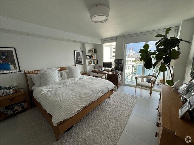 Building Photo - 9821 E Bay Harbor Dr Unit 703 Rental