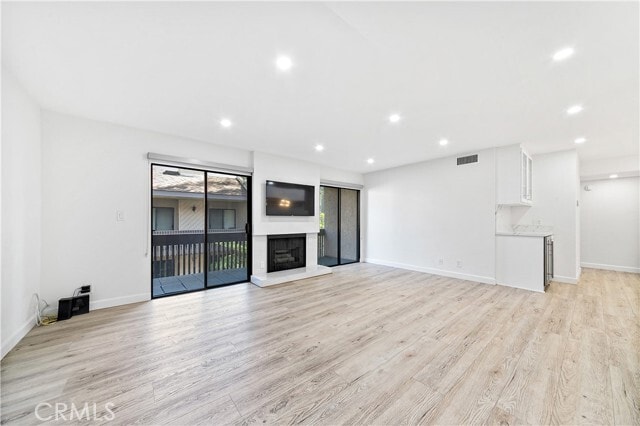 Photo - 15215 Magnolia Blvd