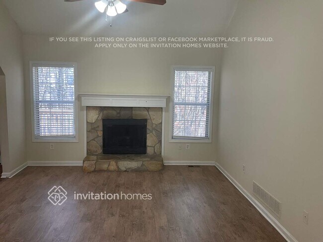 Photo - 321 Honeysuckle Terrace