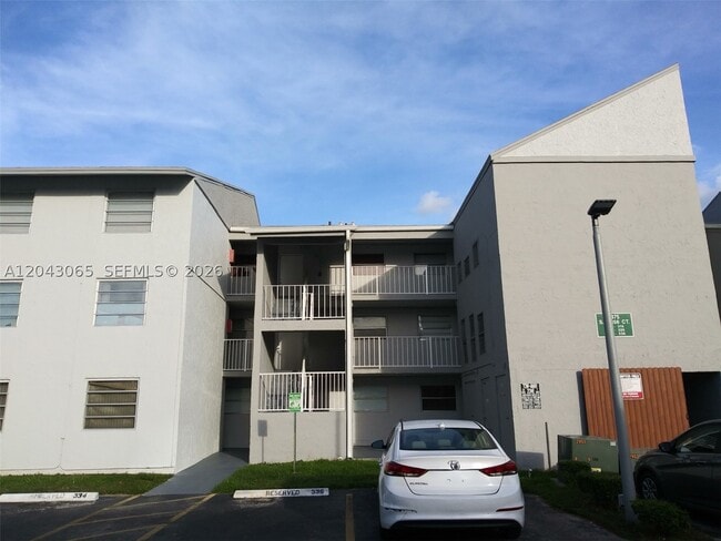 Building Photo - 8475 SW 156th Ct Unit 335