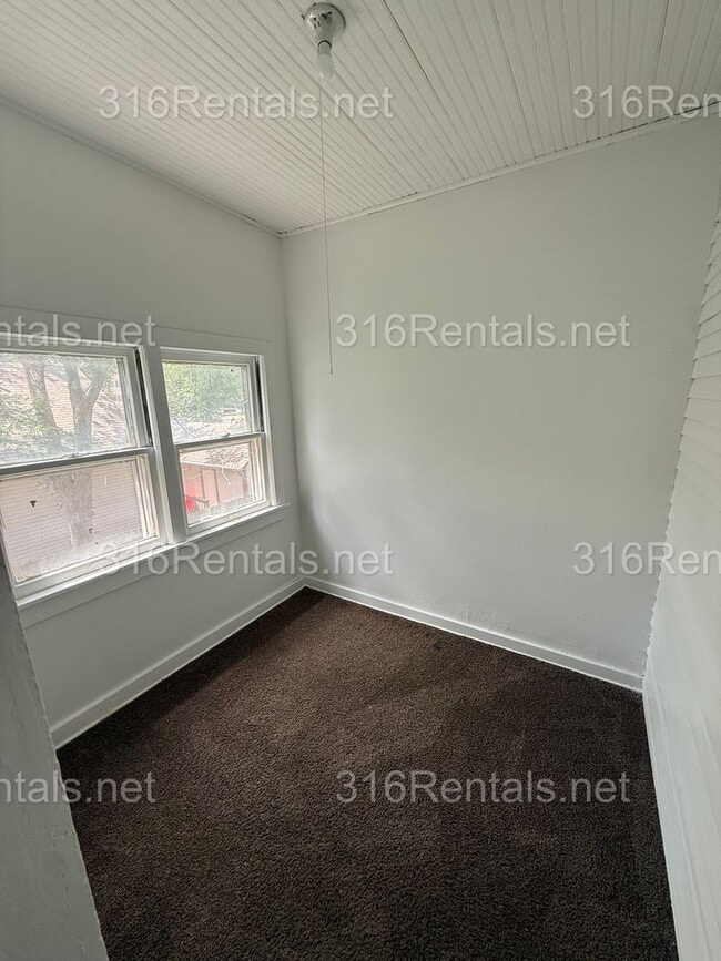 241-243.5-2435 N Chautauqua St Unit 243