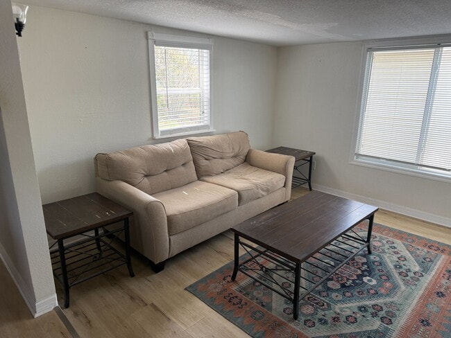 Photo - 262 Taho Cir