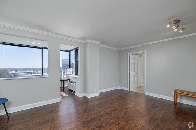 1BR, 1BA - 750SF - Living Room