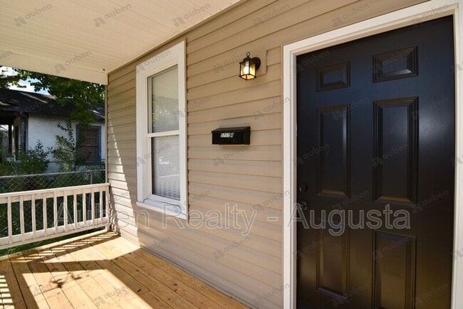 Photo - 1717 Starnes St