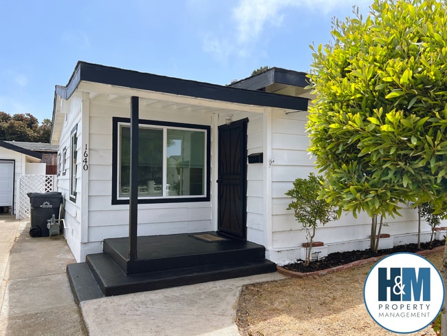 3 Bedroom Home in Seaside - 3 Bedroom Home in Seaside