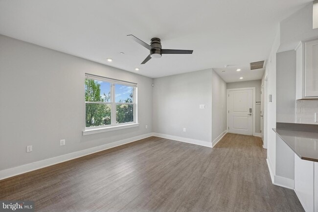 Photo - 502 Gerhard St Unit D