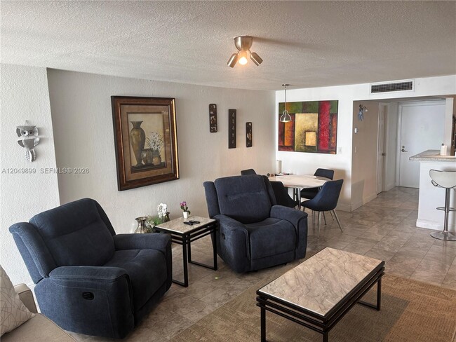 Photo - 6450 Collins Ave Unidad 1207