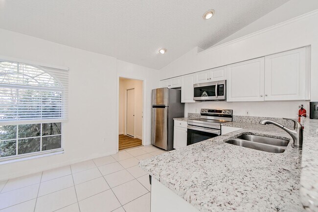 16600 SW 50th Cir