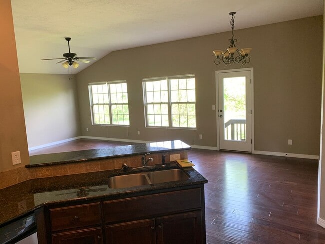 3505 Juniper