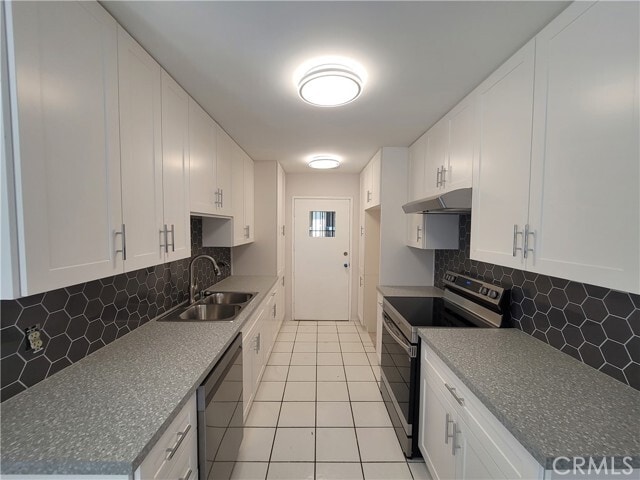 Building Photo - 5301 Balboa Blvd Unit E11 Rental