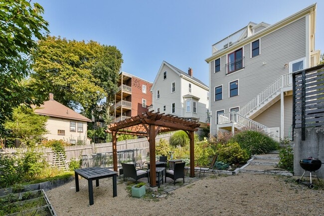 Photo - 10 Symmes St Unit 1