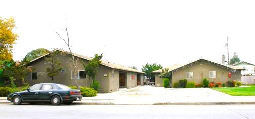 Photo - 7526 Forest St Apartamento Unidad A