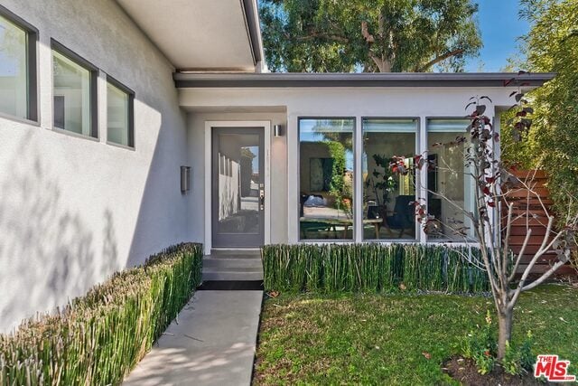 Photo - 1610 S Hayworth Ave