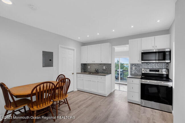 22 Navesink Ave Unit 2