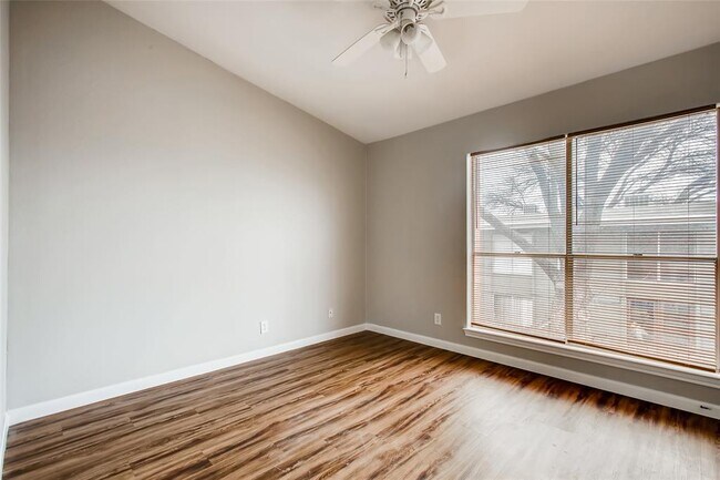 Photo - 3818 Southway Dr