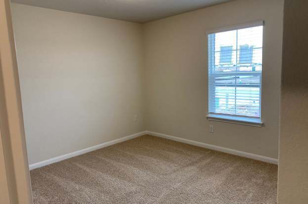 Photo - 2118 Silver Maple